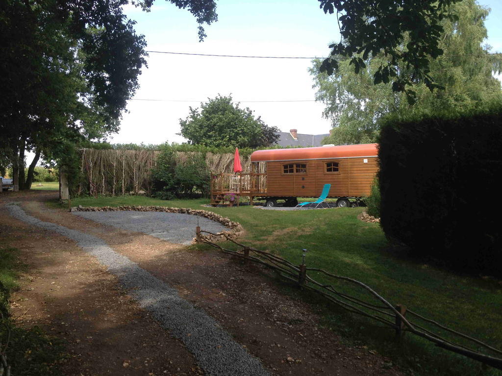 Holiday home Roulotte Du Petit Bois *
