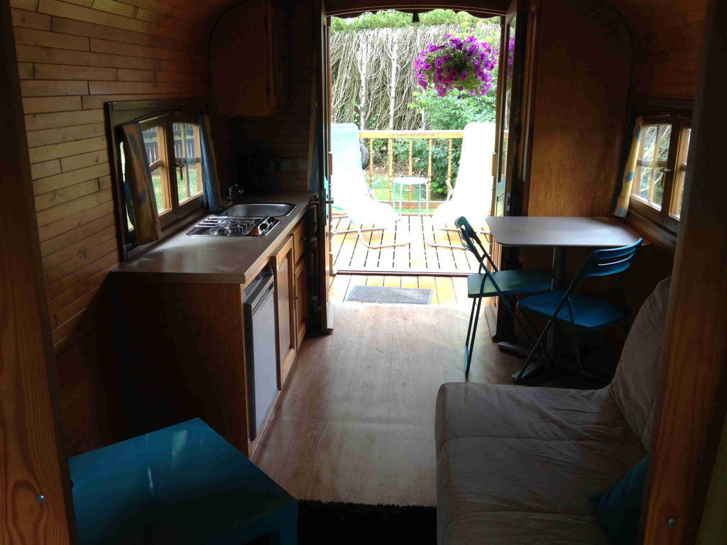Holiday home Roulotte Du Petit Bois *