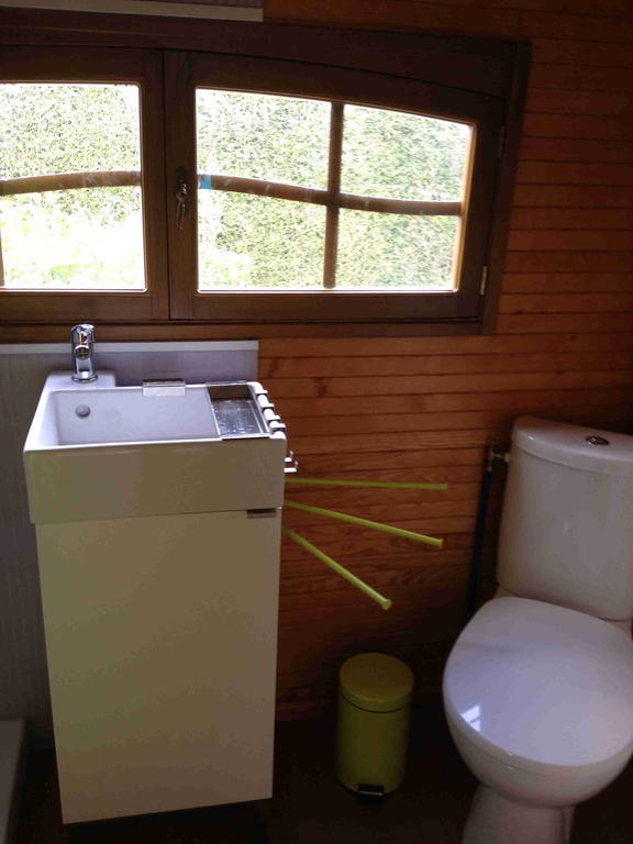 Holiday home Roulotte Du Petit Bois *